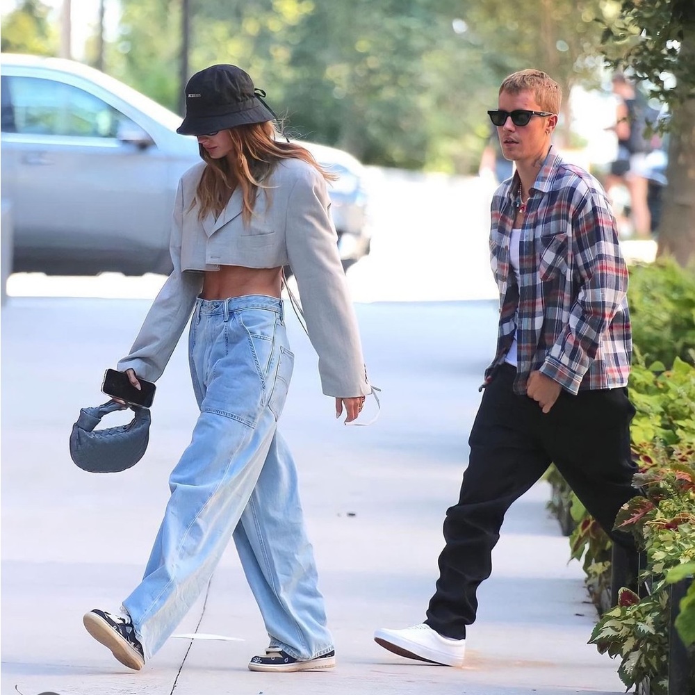 Black Jacquemus logo plaque bucket hat - Picture 10 of 16